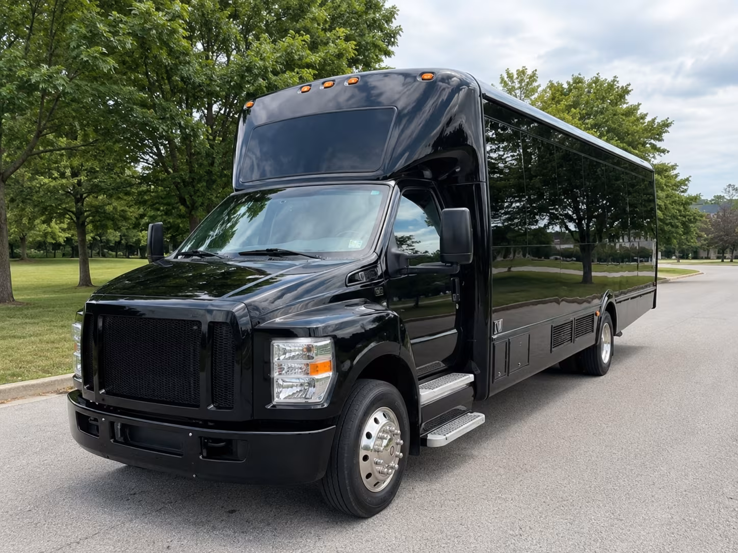 party buses to stubb s waller creek amphitheater and red river cultural district shows