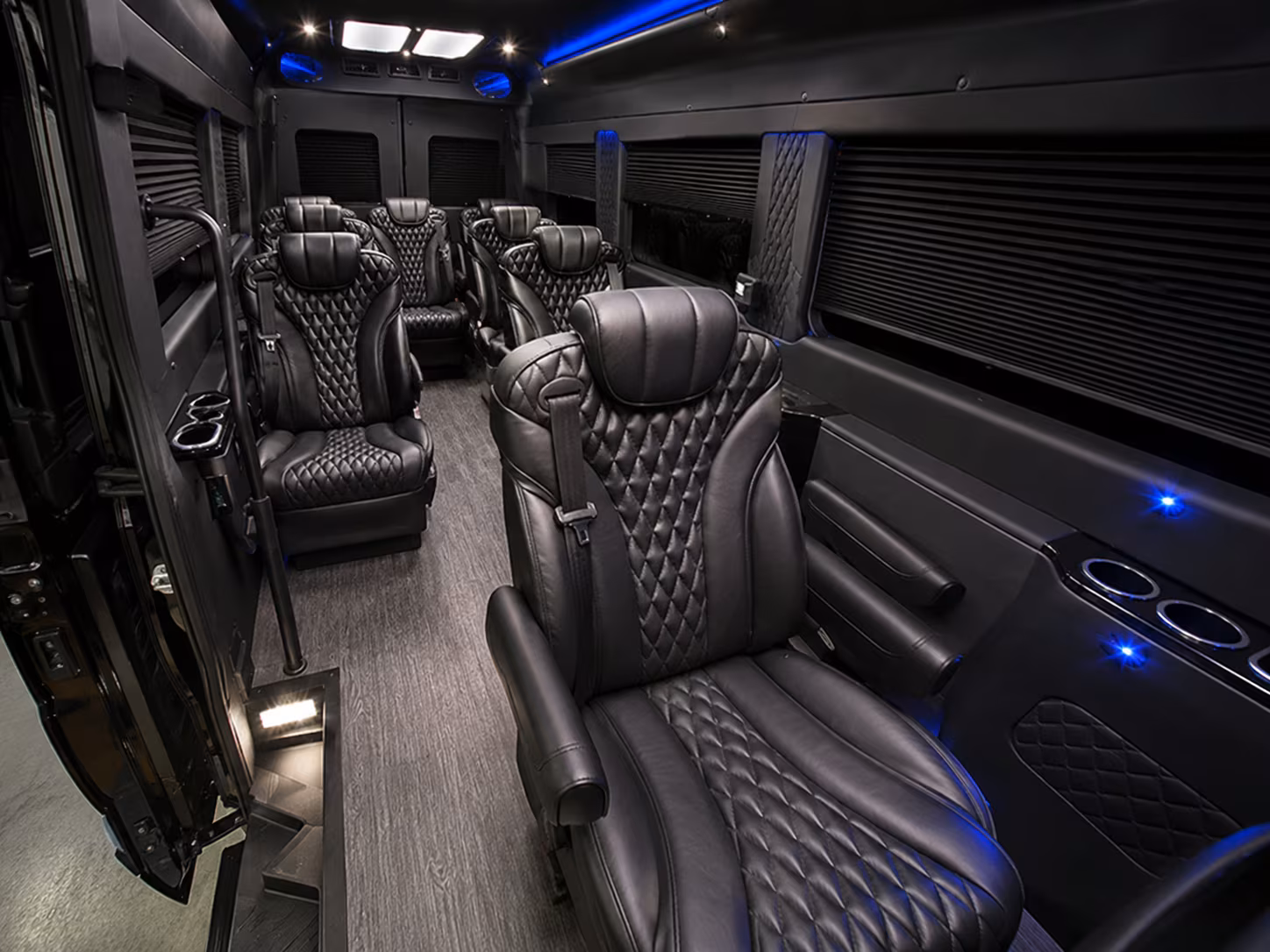 secure transportation for your next convention or trade show 1